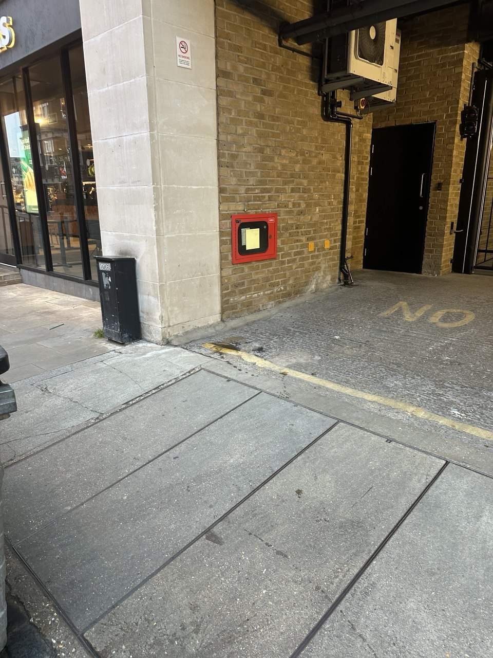 Commercial building loading bay access for office clearance in London